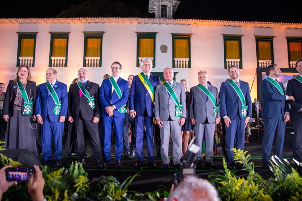 Presidente Veiga Braga recebe Comenda da Ordem do Mérito Anhanguera